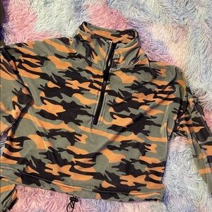 Camo crop long sleeve!